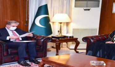 پاکستان میں تعینات خلیجی ریاست قطر کے سفیر شیخ سعود بن عبدالرحمان الثانی کی وزارتِ خارجہ میں وزیر خارجہ مخدوم شاہ محمود قریشی سے ملاقات