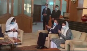 Asifa Bhutto Zardari, daughter of Benazir Bhutto Shaheed and former President Asif Ali Zardari, visited the residence of Dr. Abdul Qadeer Khan