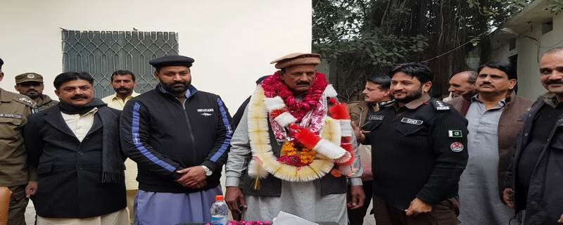 Farewell ceremony in honor of retired Muhammad Afzal of Punjab Police Department at Shafiqabad Police Station, Lahore.