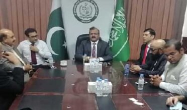 The Saudi government has announced to provide scholarships to Pakistani students under which Pakistani students will study in 25 universities of Saudi Arabia. Ambassador of Pakistan General (retd) Bilal Akbar