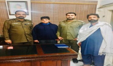 سیالکوٹ پولیس کی بروقت کاروائی 1 کروڑ روپے تاوان کے لیے اغواء ہونے والا 14 سالہ بچہ 8 گھنٹے کے قلیل وقت میں بازیاب 2 ملزمان گرفتار.