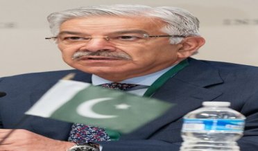 Defense Minister Khawaja Asif told who and when the new army chief will be announced