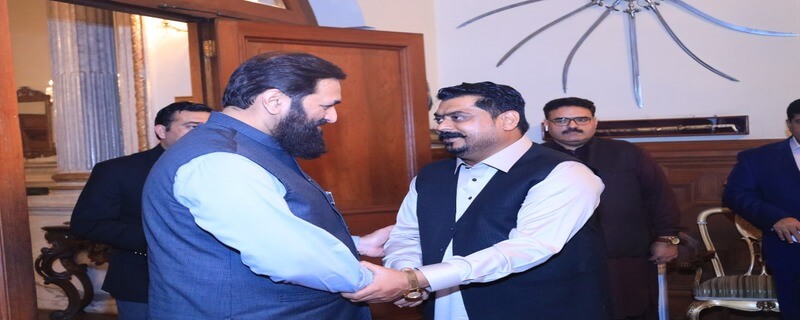 Well-known political figure Senior Vice President Labor Wing Muslim League-N City Sialkot Shahzad Kuwaiti met Governor Punjab Balikhur Rahman