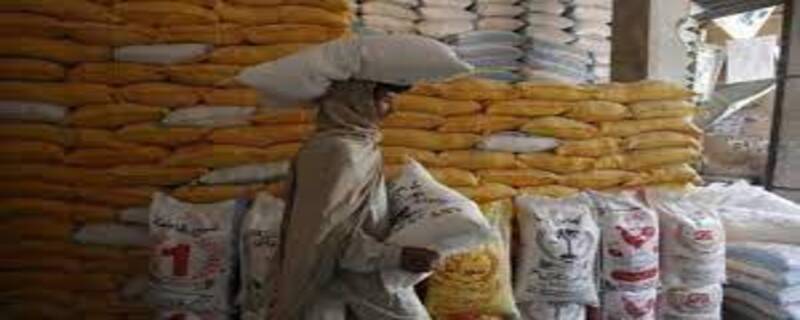 price of a 20 kg bag of flour in the country has reached 2400 rupees