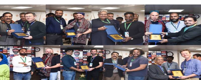 the event was organized in honor of the English journalists who covered the historic series between England and Pakistan.