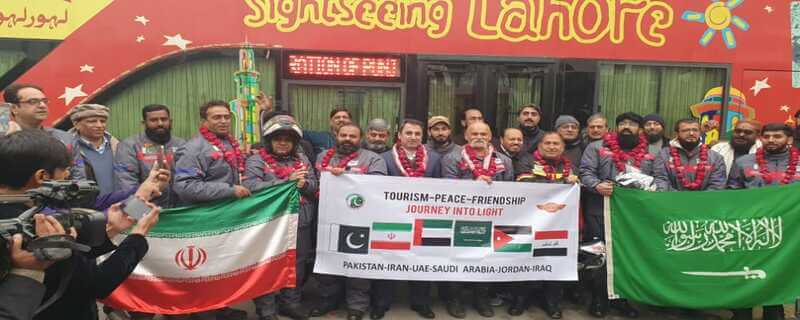 Mustafa Naz Chopra departs from Kasur Baba Balhe Shah city to perform Umrah on a motorcycle