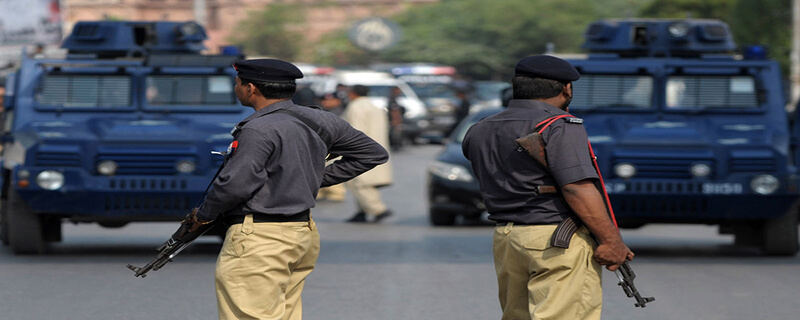 گلستان جوہر تھانہ کے عملہ کی دکانداروں، ہوٹل مالکان اور ٹیھلے والوں کے ساتھ کھلے عام بدمعاشیاں