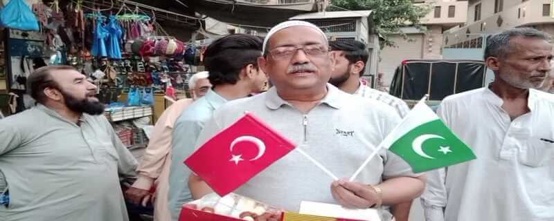 Citizens of Lahore distributed sweets