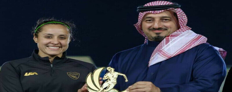 Pakistani female player who signed a contract with a Saudi club